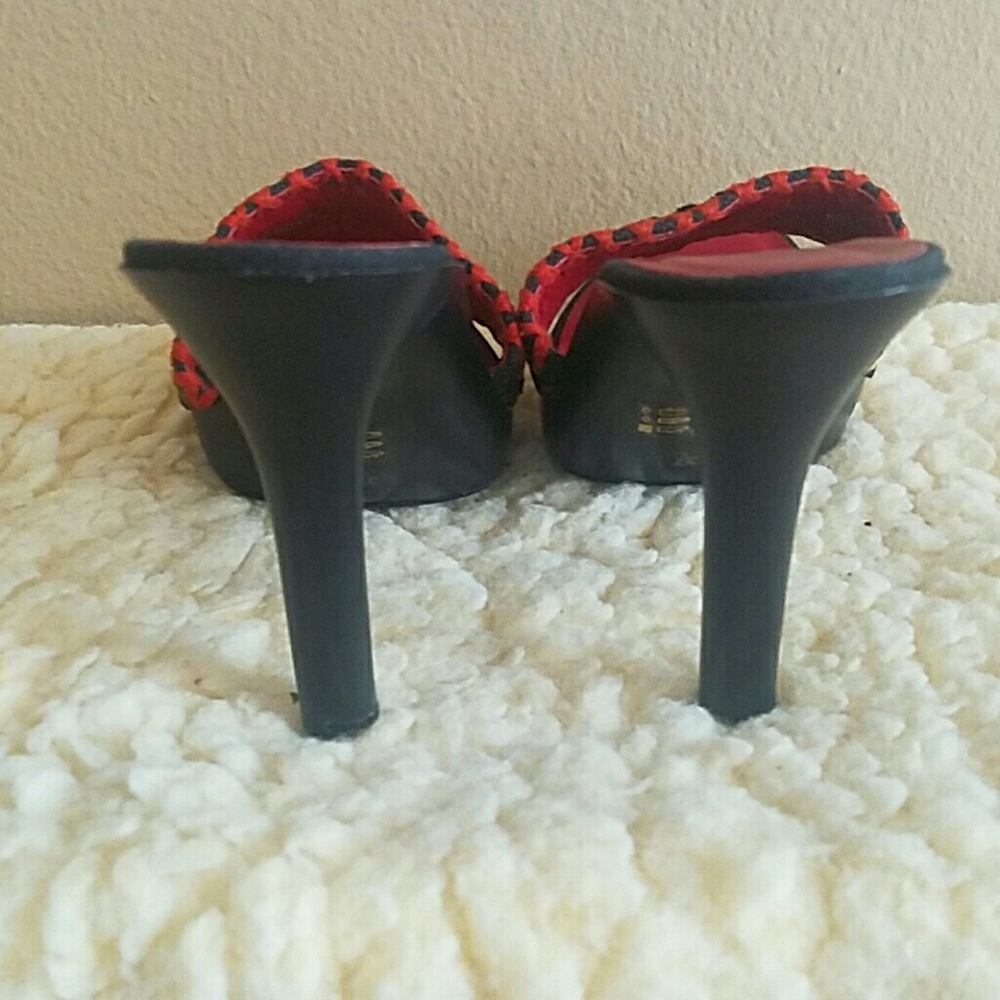 Shoes - Picture 5 of 7